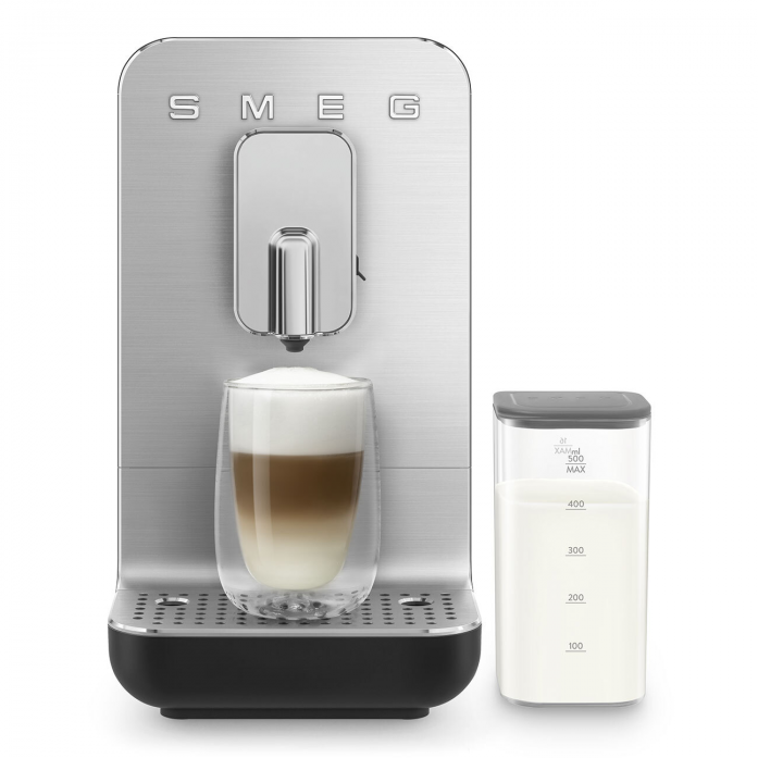 Автоматическая кофемашина SMEG BCC13BLMEU